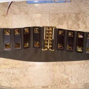 Women’s green and Gold Studded Belt, size M/L